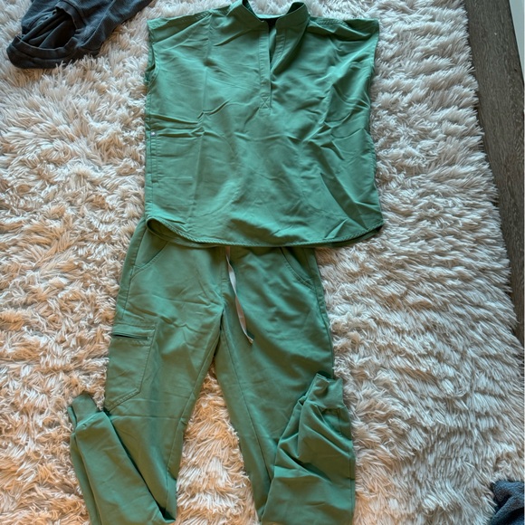 FIGS JADE💚🍀 - Picture 1 of 3